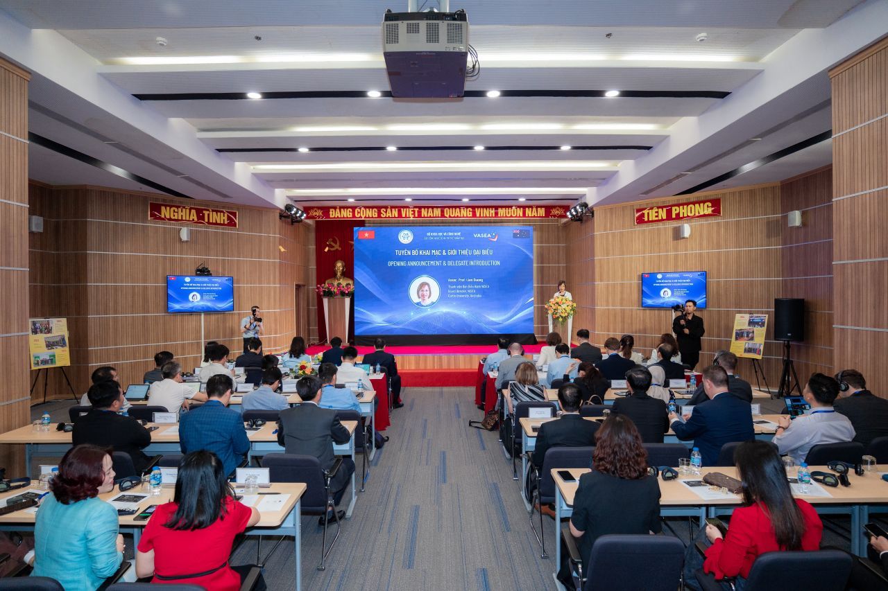 🌏 𝐂𝐨𝐧𝐧𝐞𝐜𝐭𝐢𝐧𝐠 𝐃𝐢𝐠𝐢𝐭𝐚𝐥 𝐈𝐧𝐧𝐨𝐯𝐚𝐭𝐢𝐨𝐧 𝐰𝐢𝐭𝐡 𝐑𝐞𝐚𝐥 𝐁𝐮𝐬𝐢𝐧𝐞𝐬𝐬 𝐍𝐞𝐞𝐝𝐬 | 𝐕𝐢𝐞𝐭𝐧𝐚𝐦-𝐀𝐮𝐬𝐭𝐫𝐚𝐥𝐢𝐚 𝐅𝐨𝐫𝐮𝐦 𝐨𝐧 𝐃𝐢𝐠𝐢𝐭𝐚𝐥 𝐓𝐞𝐜𝐡𝐧𝐨𝐥𝐨𝐠𝐲 & 𝐀𝐈